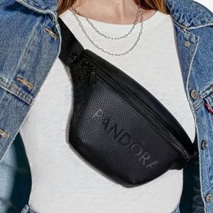 NIP Pandora Black Belt Bag